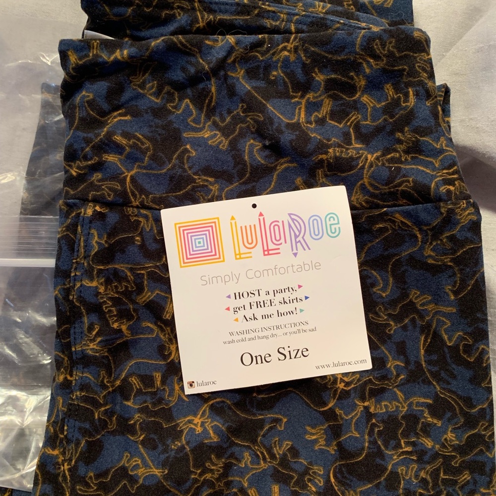 NWT LulaRoe OS Vintage deer 🦌 leggings